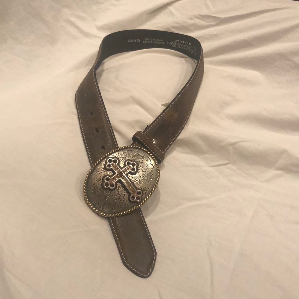 Blingy western style Nocona leather belt Sz Small